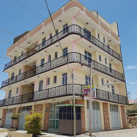 Hotel Delina אקסום מראה חיצוני תמונה